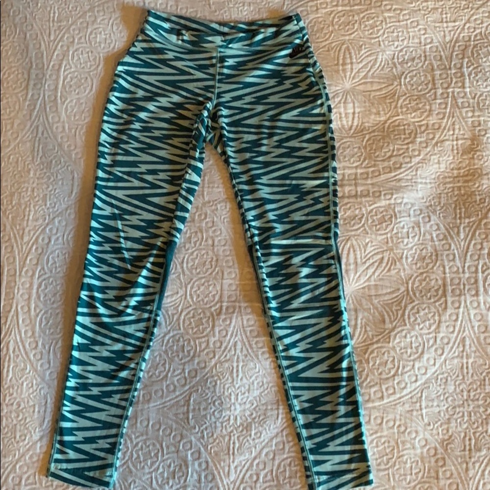 Nike workout leggings